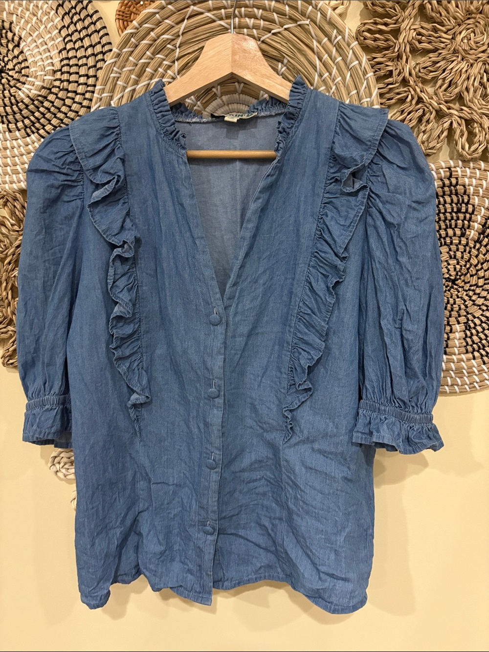 Rockin’ C Puff Sleeve Chambray Denim Button-Down Top in Light Blue small